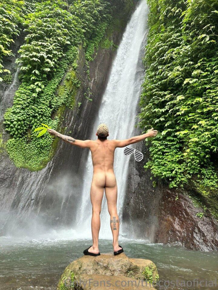 50 Fotos de Thomaz Costa pelado