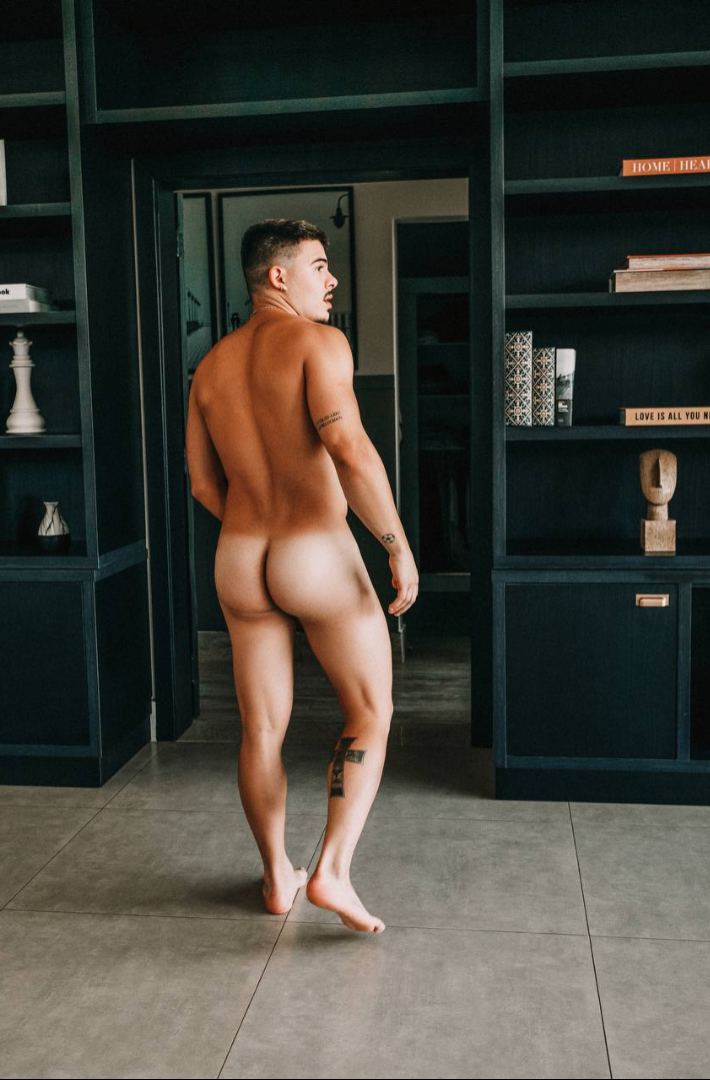 50 Fotos de Thomaz Costa pelado