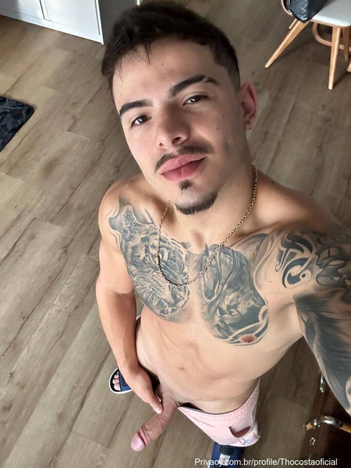 50 Fotos de Thomaz Costa pelado