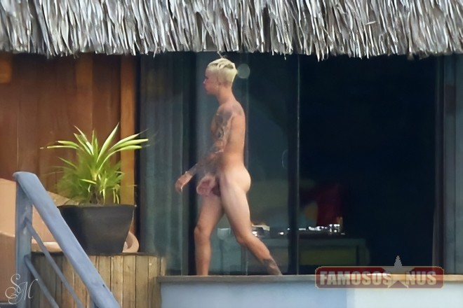 Justin Bieber pelado completamente nu