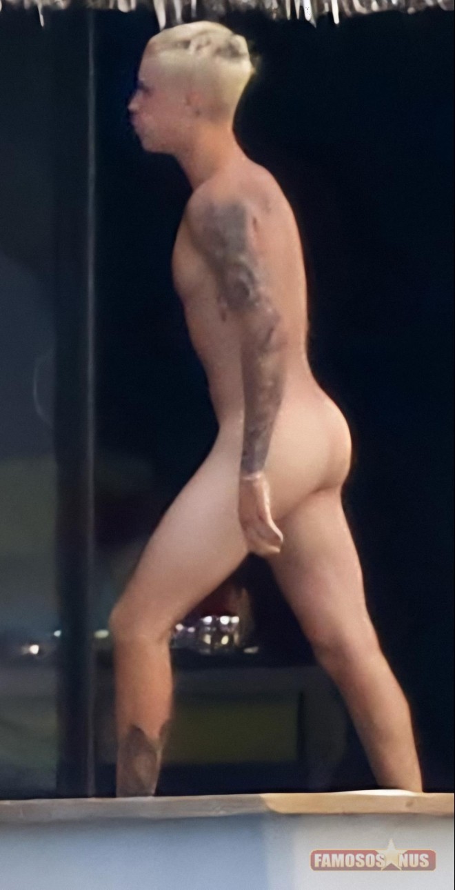 Justin Bieber pelado completamente nu