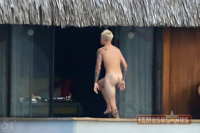 Justin Bieber pelado completamente nu