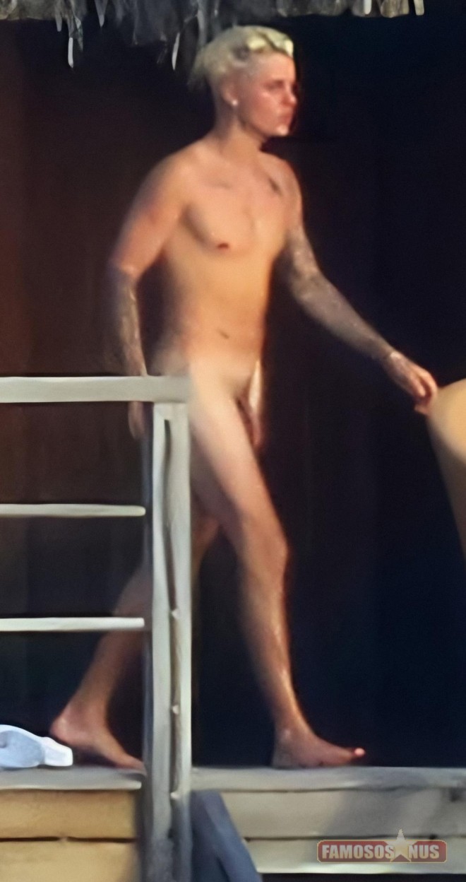 Justin Bieber pelado completamente nu
